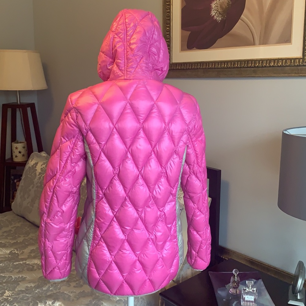 Light down packable jacket. - Picture 3 of 7